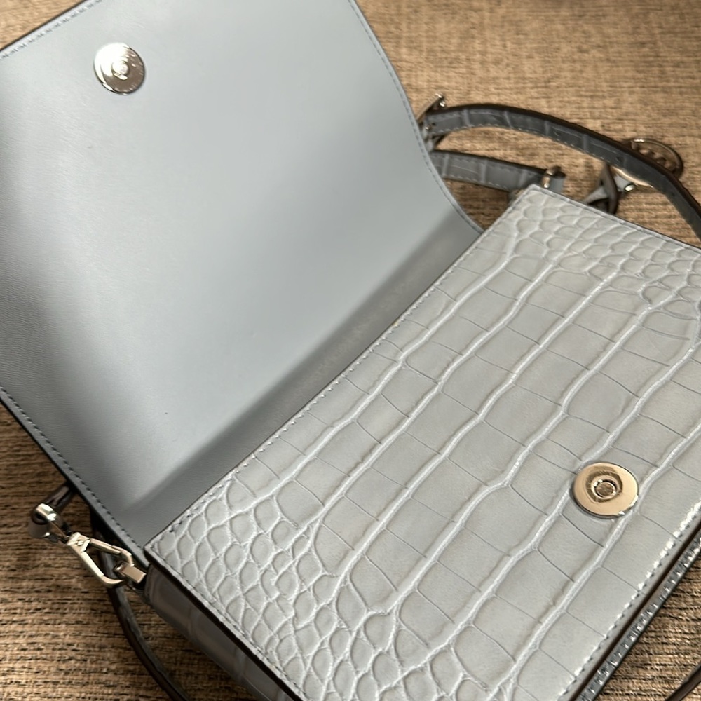 Michael Kors crossbody with wallet - Picture 5 of 8